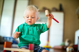 Meine kleine ist erst 7 1/2 und viele ärgern mich, warum die noch nicht krabbeln kann? Wann Krabbeln Babys Babyartikel De Magazin