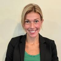 Stephanie Bland's Instagram, Twitter & Facebook