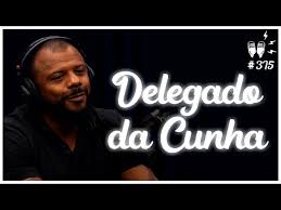 Gosto do trabalho do da cunha, mas como ele faz o trabalho tático e investigativo que é o papel da policia civil, acho embaçado ele ficar mostrando publicamente como a policia age. Delegado Da Cunha Fala Sobre Operacao No Jacarezinho Video Imove Web Seu Portal De Noticias 24h