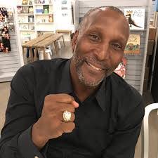 Otis Wilson's Instagram, Twitter & Facebook