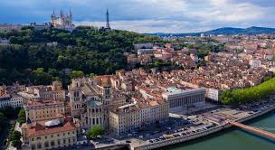 Comprehensive information on lyon's heritage, cultural and sporting activities, leisure and outings for tourists as well as leisure and business information for tourism professionals. B B J Irais Dormir A Lyon France 2021 Reviews Pictures Deals