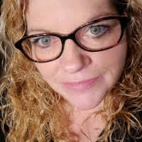 Laura Munn's Instagram, Twitter & Facebook