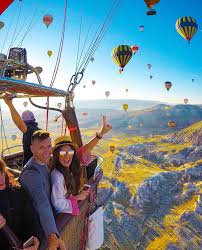 Kesalahan kami adalah memesan mobil manual, dengan setir di kiri. Aadc Ada Apa Dengan Cappadocia