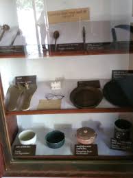 File:Artifacts used by Mahatma Gandhi and Kasturabaa Gandhi at Sabarmati  Ashram , Ahamadaabad.jpg - Wikipedia