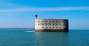 Open menugetting around in charente maritimeyour holidays in charente maritime, car rental, plane. Das Departement Charente Maritime Destination Ile De Re
