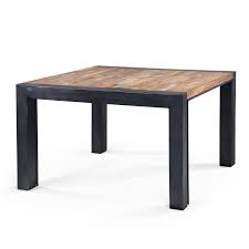 La table a mangé carrée, très conviviale par sa forme, permet de mettre tout le monde à équidistance et de ne laisser personne à part. Table A Manger Carree Bois Et Metal Lombock Kha Home Design