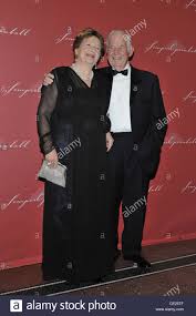 Helmut heinrich waldemar schmidt (german pronunciation: Kurt Biedenkopf Und Frau Ingrid Auf Der Semperoperball 2011 In Semperoper Dresden Deutschland 14 01 2011 Stockfotografie Alamy