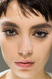Christian Dior Spring 2018 Ready To Wear Beauty Photos Vogue Dior Beauty Show Beauty Runway Beauty