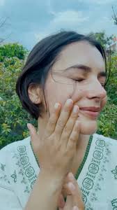 Your search for perfect daily sunscreen ends with RENÉE Glass Skin  Sunscreen SPF 50 PA++++ , ✅ Provides UVA & UVB protection with SPF 50, ✅  Infused with Watermelon extract, Beet Root extract & ...