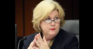 Cindy Loe's Instagram, Twitter & Facebook