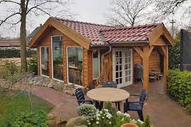 Dieses weichholz ist von hoher qualität und lässt sich leicht video: Gartenhaus Selber Bauen Ein Eigenbau In 100 Diy