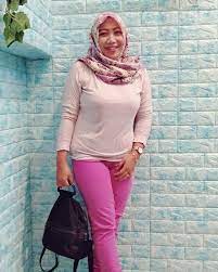 Serba Bingung Yess Yang Kurus Pengen Gendut Yang Gendut Pengen Kurus Selfies Smiles Instagram Lfl Myhom Gaya Hijab Wanita Model Pakaian Hijab