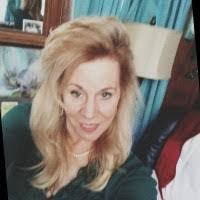 Lori Leathers's Instagram, Twitter & Facebook