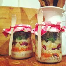 Also, heute schon den gesunden start in die neue woche vorbereiten! Salat Im Glas Geschuttelt Nicht Geruhrt Salat Im Glas Rezept Schichtsalat Rezepte