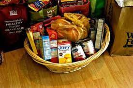 Hot chocolate is a favorite sweet treat that most everybody loves, so if you're making a gift basket for a chocolate lover, trying to create a nostalgic mood or just. 15 Thanksgiving Basket Ideas Thanksgiving Baskets Thanksgiving Basket