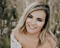 Jeanne Zerr's Instagram, Twitter & Facebook