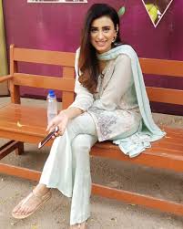 Recently, anchorperson madiha naqvi and politician faisal sabzwari appeared on the couple during the interview, madiha naqvi shared that she had previously also hosted morning shows. Madiha Naqvi S Feet Wikifeet
