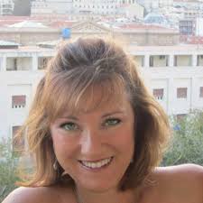 Laura Chute (@knifeforkgirl)