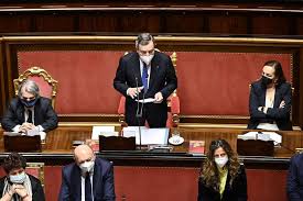 .le riaperture, ha detto draghi, ci stiamo pensando in questi giorni, perché dipende dall'andamento dei contagi, ma anche dall'andamento delle vaccinazioni nelle fasce a rischio, ha spiegato draghi. Draghi In Parlamento Correre Sui Vaccini Prime Riaperture Dopo Pasqua