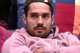 Com o paredão formado, o público pode começar a vota naquele que eles querem que saia da casa. Enquete Bbb21 Parcial Aponta Eliminacao De Arcrebiano Em Paredao Com Gilberto E Juliette Bbb Confira Tudo Sobre O Bbb