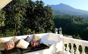 Paraland resort juga cocok bagi kamu. Pondok Plantation Colonial Style Villa With Breathtaking Views Baturiti Bedugul