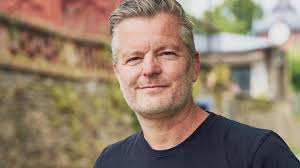 Neue Doku-Reihe "Herbstresidenz": Projekt war für André Dietz "Sprung ins  kalte Wasser"