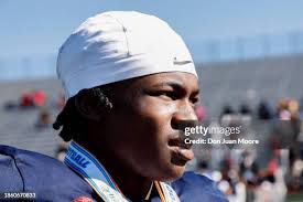 735 Chaminade College Photos & High Res Pictures