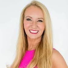 Emily Robinson's Instagram, Twitter & Facebook