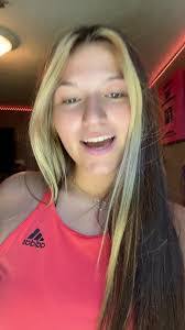 Amanda Totten's Instagram, Twitter & Facebook