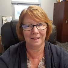 Karen Viets's Instagram, Twitter & Facebook