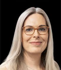 Denise Breen's Instagram, Twitter & Facebook