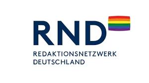 The allianz arena's entire external area and roofing can be lit up in various colours. Lz1jjxcp Zztim