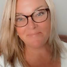 I would like to request a "SOME KIND OF WONDERFUL" reunion. Leah Thompson,  Mary Stuart Masterson and Eric Stolz.