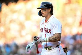 Red Sox OF Jarren Duran has verbal exchange with fan at Fenway Park during Saturday's game vs. Yankees