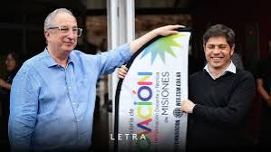 De gira por Misiones, el gobernador bonaerense Axel Kicillof recorre la Escuela Secundaria de Innovaci�n y la Biof�brica Misiones S.A. junto a su par Hugo Passalaqua. Por la tarde visitar� la cooperativa