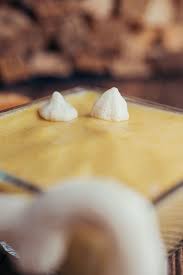 Zabaione Weinschaumcreme Aus Dem Tessin Mit Original Rezept Italienische Nachspeise Nachspeise Lebensmittel Essen