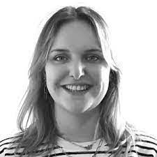 Elsa Sexton's Instagram, Twitter & Facebook