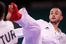 Steven da costa est devenu jeudi le premier champion olympique masculin de l'histoire du karaté, qui figure pour la première fois au programme olympique, en s'imposant en finale de la catégorie des. Bqq Zeit 5nlcm