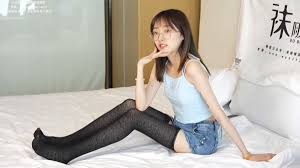 小甜豆稚予足交