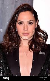 Gal Gadot partecipa al Vanity Fair Oscar Party tenutosi presso il Wallis  Annenberg Center for the Performing Arts di Beverly Hills, Los Angeles,  California, Stati Uniti Foto stock