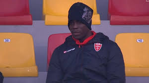 O monza ganhou fora por (0‑1) da última vez que se enfrentaram nesta edição da liga, a 25‑01‑2021. Brescia Monza Striscione Contro Balotelli Foto Sportmediaset