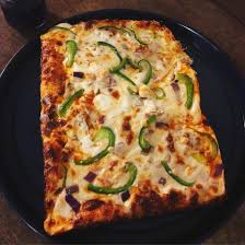 Buffalo Chicken Pan Pizza With Two Kinds Of Blue Cheese Two Kinds Of Mozz Red Onions And Green Peppers Stuffed Green Peppers Stuffed Peppers Food