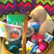 Hospital Waiting Room Survival Kit This Was For A Family Who S Son Unexpectedly Ended Up In Icu For Weeks This Basket Helped Keep Them Healthy An Gifts