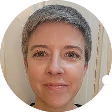 Madeleine Plonsker's Instagram, Twitter & Facebook