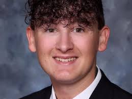 Slidell High School awards diplomas