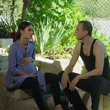Kara para aşk (black, money, love) kara para aşk is a tv series broadcast on wednesday at night on atv screens. Fatih And His Pregnant Nilufer Turkish Actors Looking Gorgeous Style