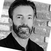 Richard Scully's Instagram, Twitter & Facebook