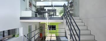 Rumah mewah modern dengan ruang tamu yang lebih menonjol. Rumah Split Level Atau Rumah Bertingkat Homify