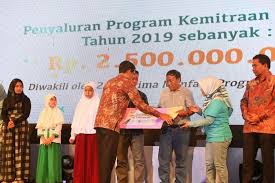 Pertama, tidak semua perusahaan memiliki standar operasional prosedur (sop) mengenai csr. Program Csr Antam Dorong Kemandirian Ekonomi Masyarakat