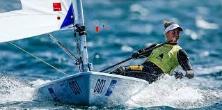 L'ostendaise totalise pour l'instant 21 points au. Belgian Emma Plasschaert Is New 2018 Laser Women S World Champion Eurilca